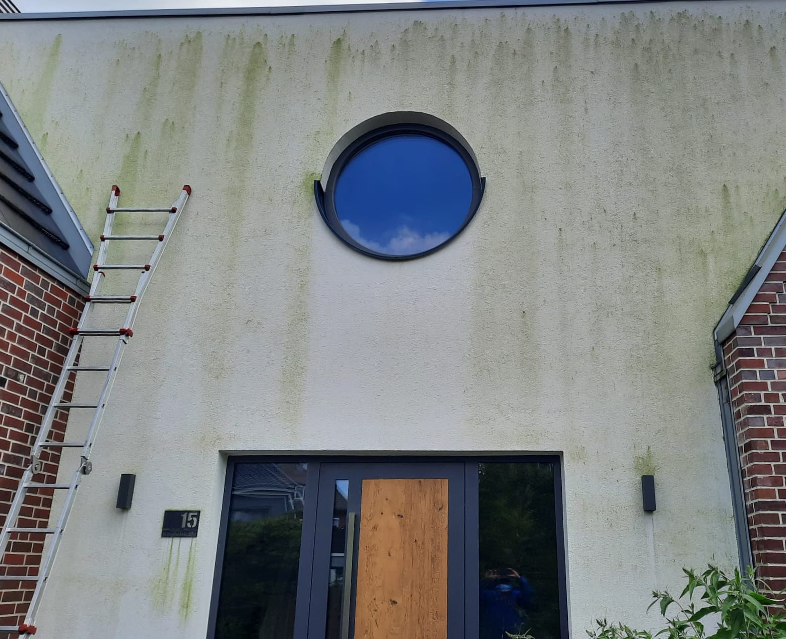 Fassade vor der Reinigung