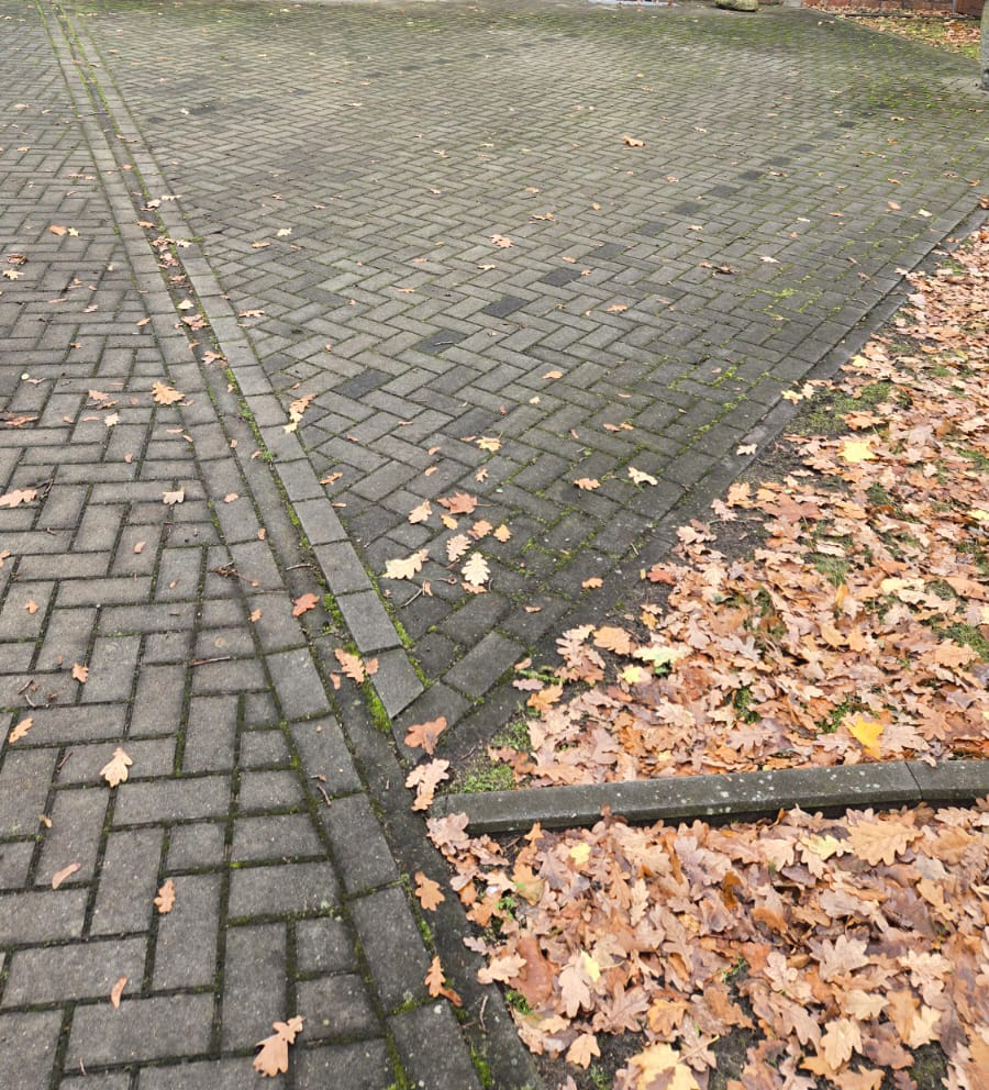 Parkplätze vor der Steinreinigung